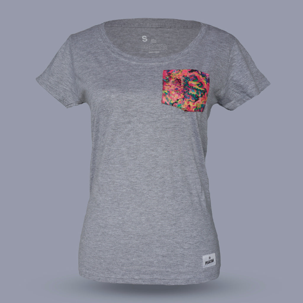 Camiseta con bolsillo 'Ahora o nunca' corte femenino